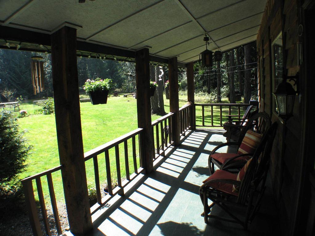 Cedar Song B&B Parksville Exterior foto
